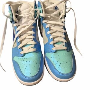 Nike Blue and Green Athletic Shoes